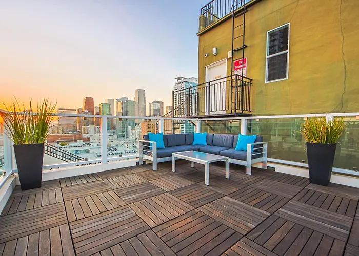 Stunning 1 Bdr 1 Bth, Pool, Jacuzzi